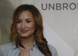 Demi Lovato na entrevista coletiva no Brasil