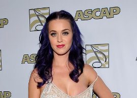 Katy Perry faz vídeo divertido com música Call Me Maybe