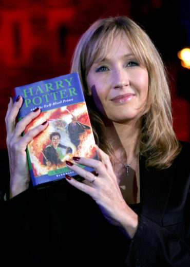 J.K Rowling se prepara para lançar novo livro