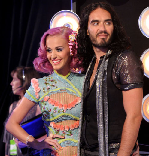 Katy Perry vai contar tudo sobre o divórcio!