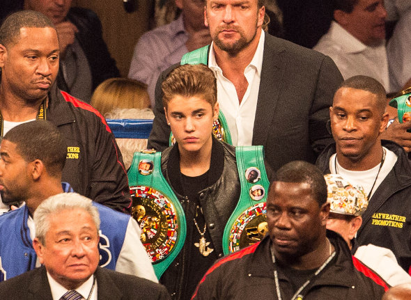 Justin Bieber vai à luta de boxe em Las Vegas