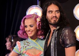 Katy Perry vai contar tudo sobre o divórcio!