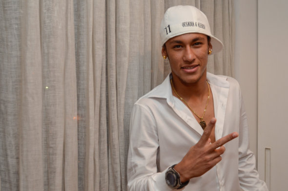 Neymar pode aparecer na novela Avenida Brasil