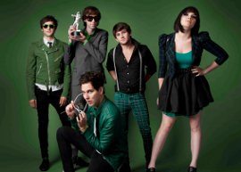 Entrevista com Cobra Starship - Conversamos com o vocalista, Gabe, sobre os shows do Pop Music Festival