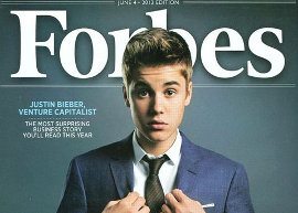 Justin Bieber estampa capa da revista Forbes