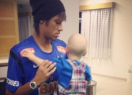 Neymar comemora o Dia dos Namorados com o filho! *-*