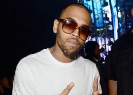 OMG! Chris Brown é preso por porte de arma! :O