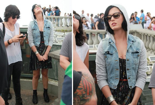 Katy Perry visita o Cristo Redentor! ^^