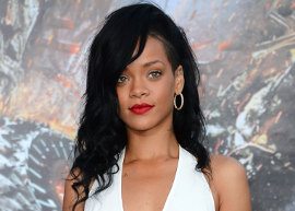 Rihanna faz homenagem para avó no Twitter