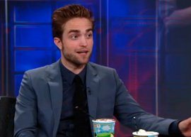 Robert Pattinson dá primeira entrevista após traição