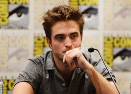 Robert Pattinson aceita falar sobre a traição