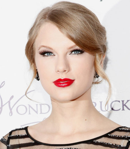 "O amor é um mistério pra mim", diz Taylor Swift