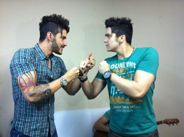 Gusttavo Lima e Luan Santana posam como rivais!