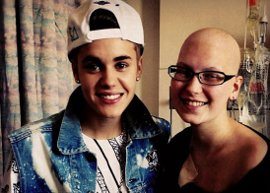 Justin Bieber visita fã com câncer no hospital