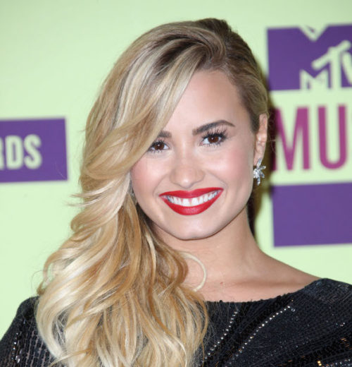 Demi Lovato chorou ao assistir “Amanhecer - Parte 2”