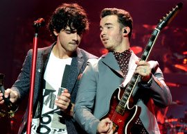 Jonas Brothers faz cover de Diamonds, da Rihanna