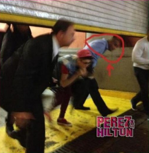 Justin Bieber encontra Selena Gomez e sai pela porta dos fundos!