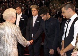 One Direction se apresentou para a Rainha da Inglaterra