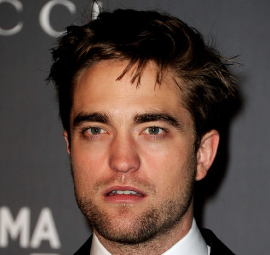 Robert Pattinson diz que beija muito mal!