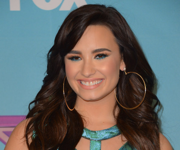 Demi Lovato alcança o topo do iTunes no Brasil antes dos EUA-materia