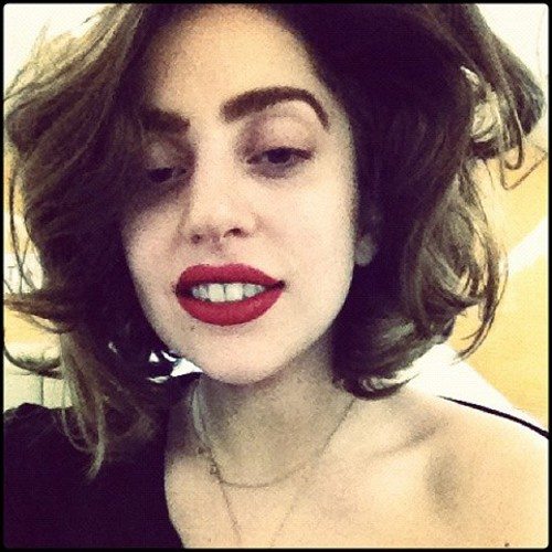 Lady Gaga mudou o corte de cabelo-materia