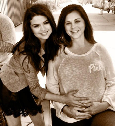 Selena Gomez e a mãe