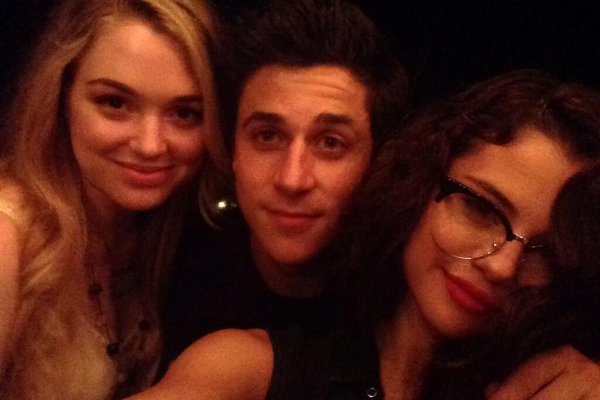 Jennifer Stone, David Henrie e Selena Gomez