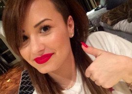 Demi Lovato muda a cor dos cabelos