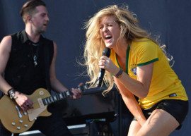 Ellie Goulding apresenta "On My Mind" ao vivo pela primeira vez. Assista!