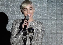 Miley Cyrus ganha dois prêmios no World Music Awards