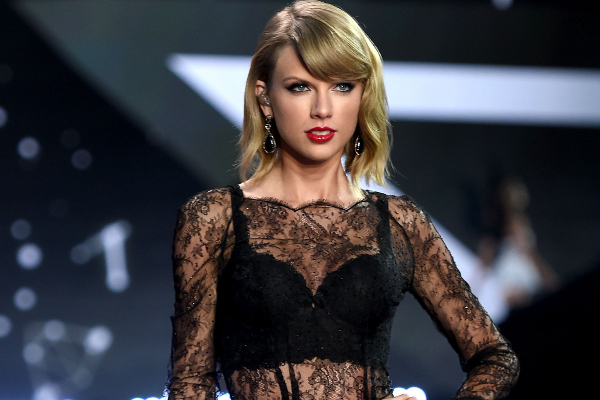 Taylor Swift fala sobre feminismo: "é provavelmente o movimento mais importante"