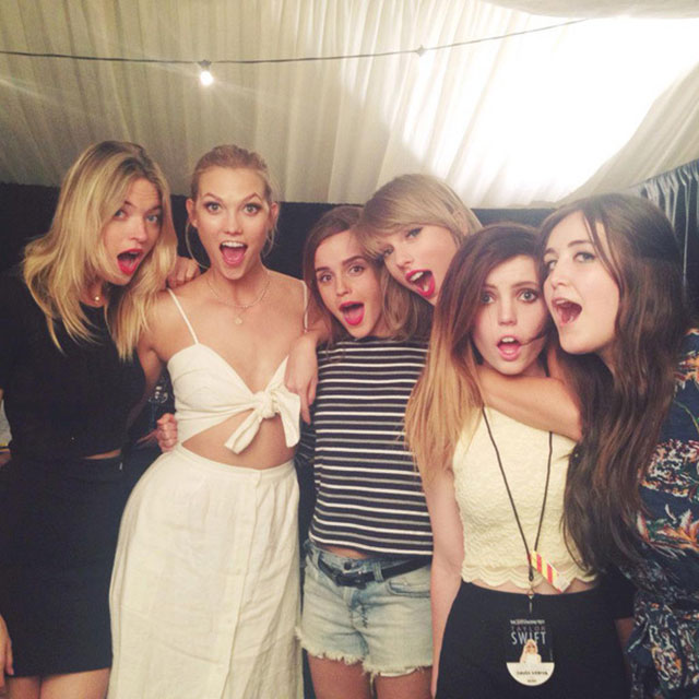 Emma Watson tira foto com Taylor Swift e suas amigas 