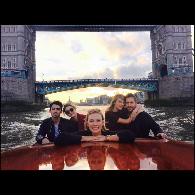 Encontro de casais? Taylor Swift posta foto com Calvin Harris, Gigi Hadid e Joe Jonas