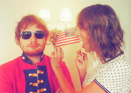 Pool party da Taylor Swift no feriado da independência americana - Taylor Swift e Ed Sheeran