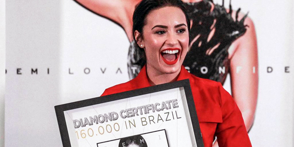 Confira a entrevista completa de Demi Lovato na coletiva de imprensa no Brasil