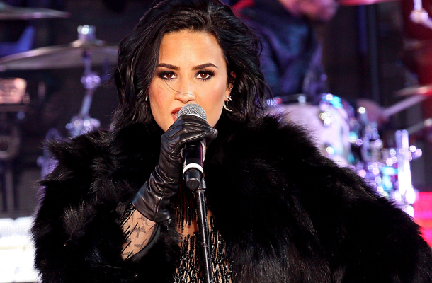 Veja a apresentação completa de Demi Lovato no New Year’s Rockin’ Eve 2016