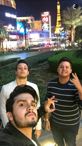 Luan Santana curte Las Vegas com amigos