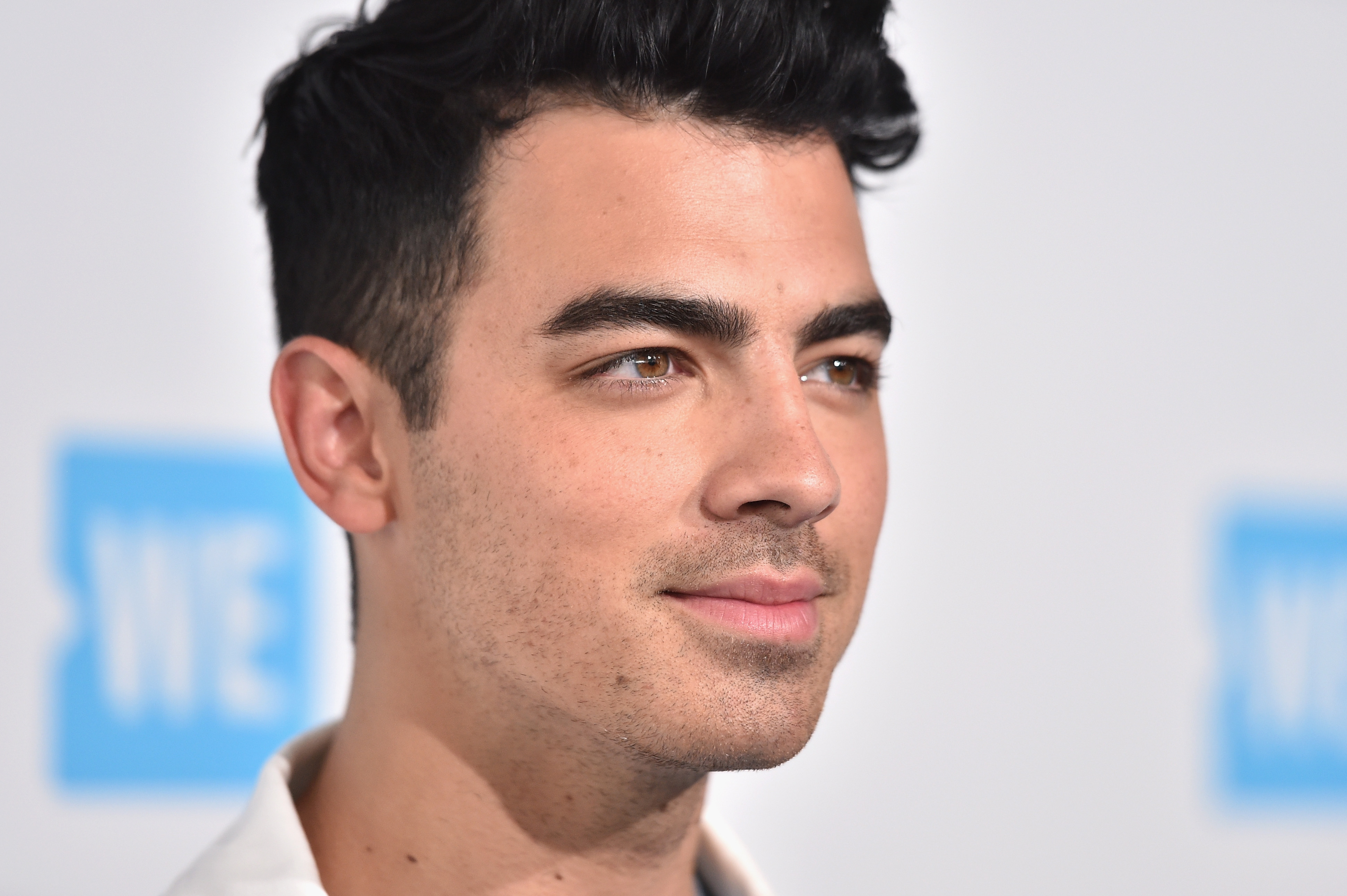 Joe Jonas fala sobre comparações com Zayn Malik