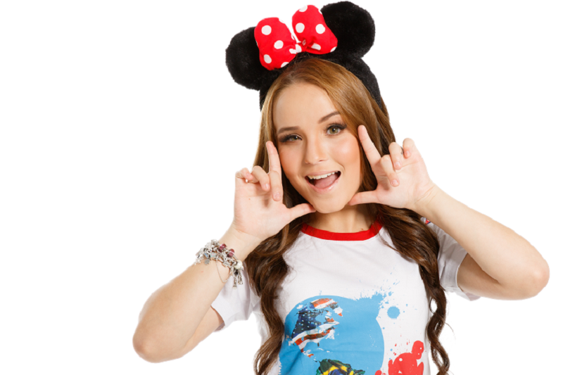 Larissa Manoela Faz Show Em Parque Da Disney Em Orlando Todateen