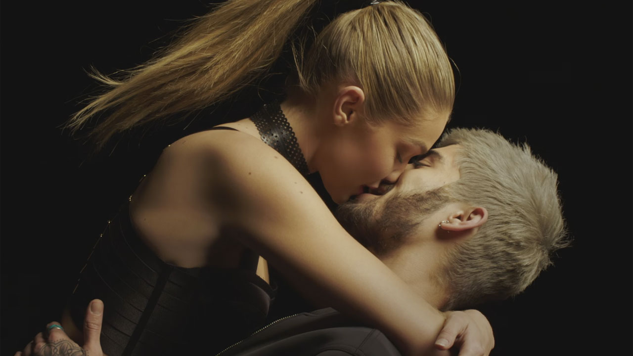 zayn-malik-gigi-hadid-beijo-pillowtalk