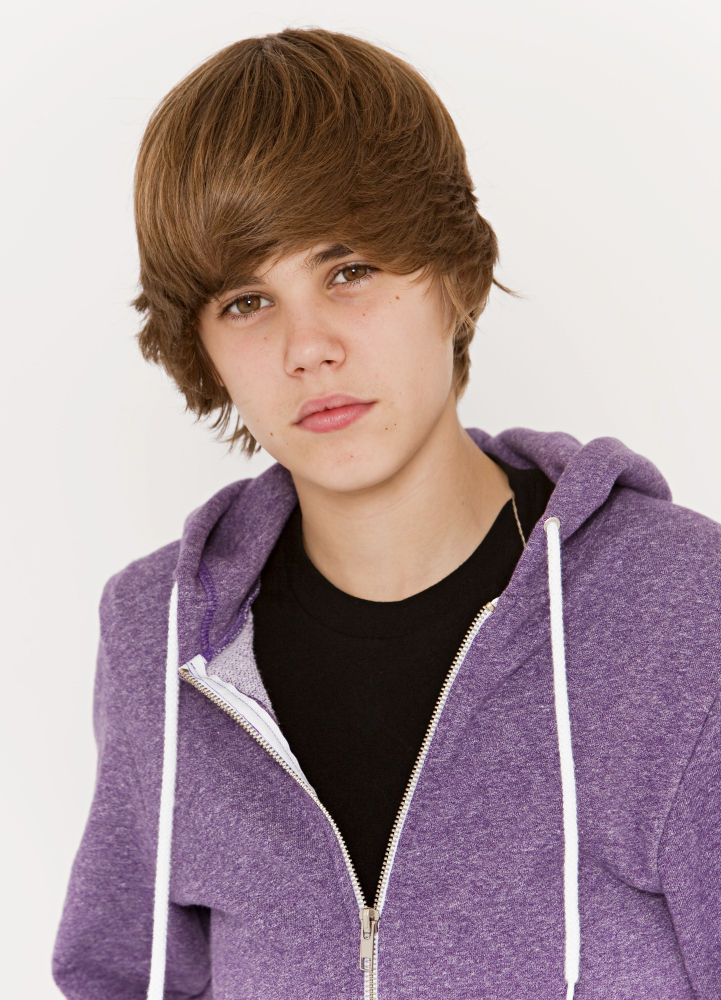 A evolução do cabelo de Justin Bieber através do tempo