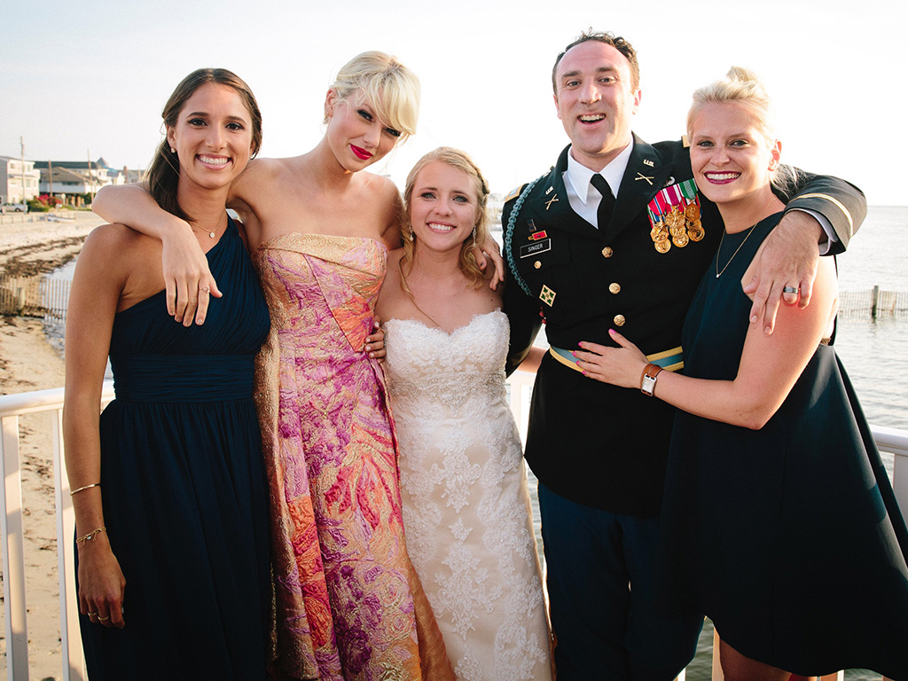 Taylor em casamento de fã