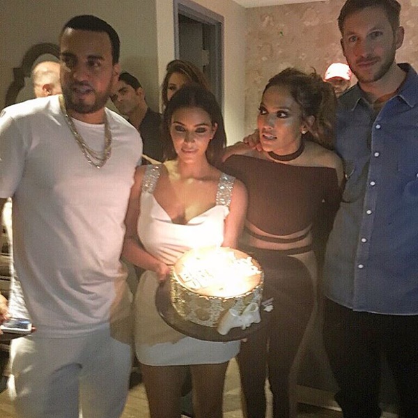 Jennifer Lopez comemora aniversário ao lado de Calvin Harris e Kim Kardashian