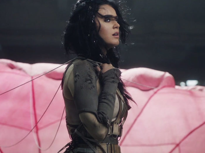 Katy Perry em clipe de rise