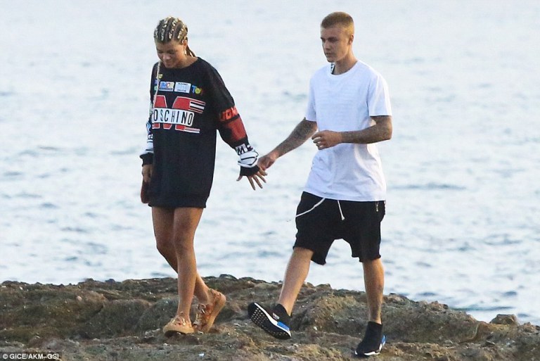 Justin Bieber e Sofia Richie no Havaí