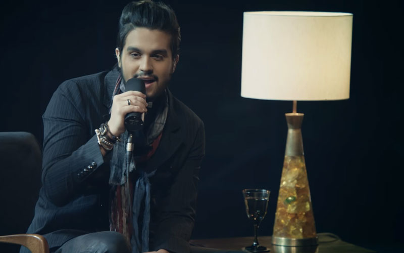 luan santana no clipe de dia lugar e hora