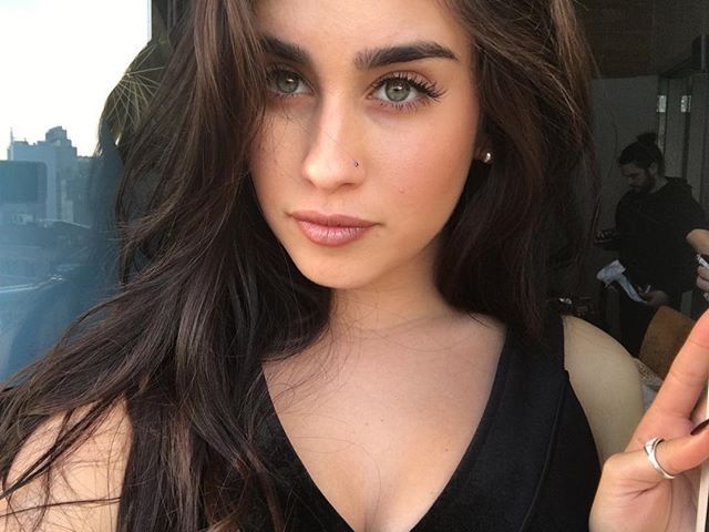 lauren jauregui em selfie