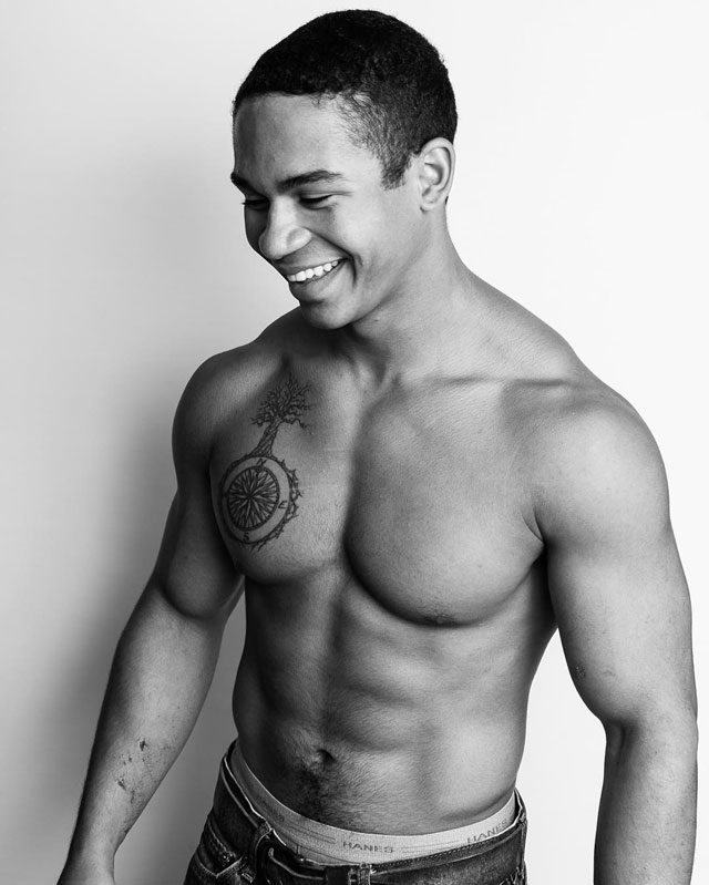 noah gracy sem camisa de eu a patroa e as crianças