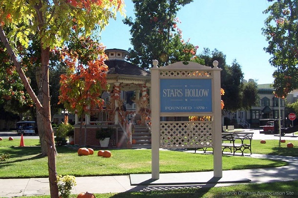 praça da cidade Stars Hollow