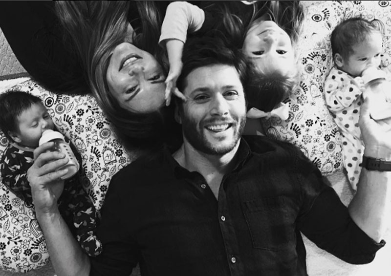 Jensen Ackles primeira foto dos gêmeos